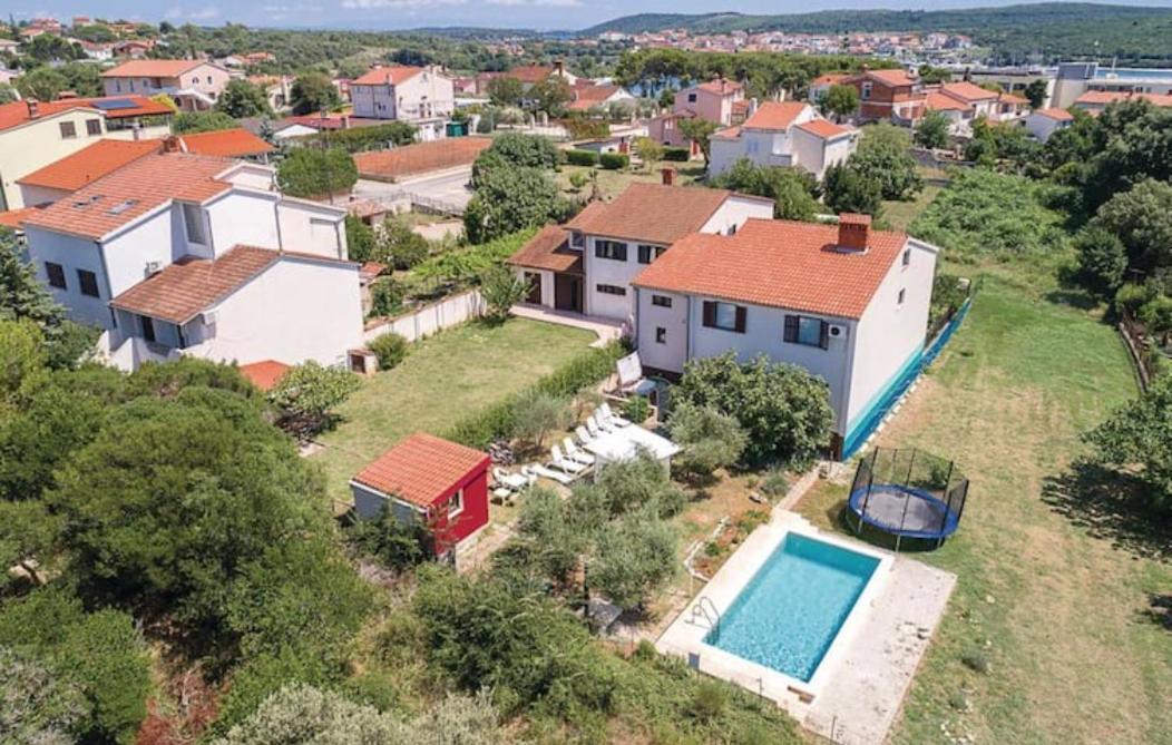 Вилла Domus Maria With Swimming Pool And Free Parking Банджоле Экстерьер фото