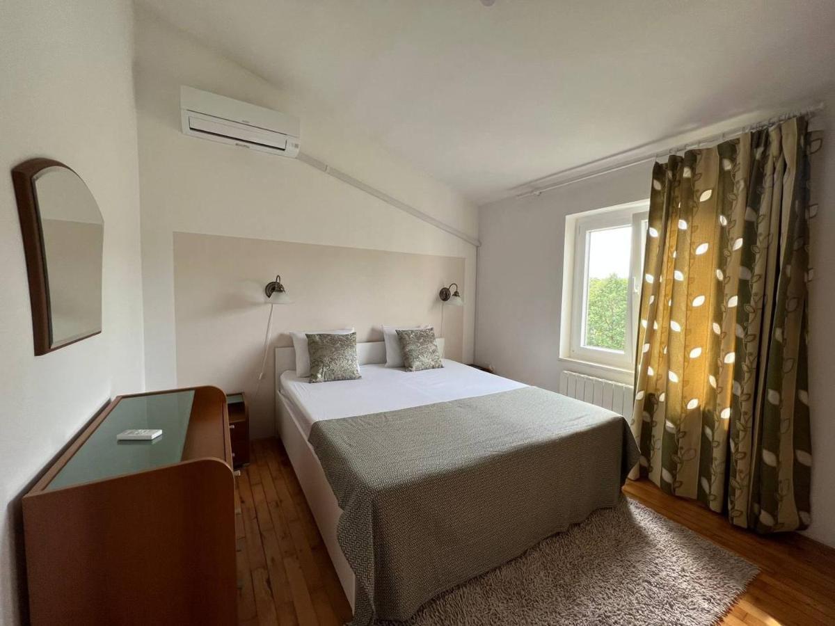 Вилла Domus Maria With Swimming Pool And Free Parking Банджоле Экстерьер фото