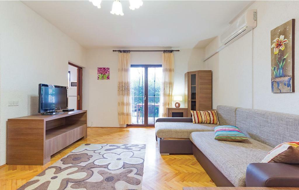 Вилла Domus Maria With Swimming Pool And Free Parking Банджоле Экстерьер фото